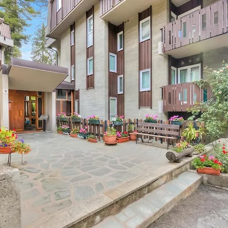 Comfort Tra Fiume E Pini With Shared Garden And Balcony - Happy 아파트